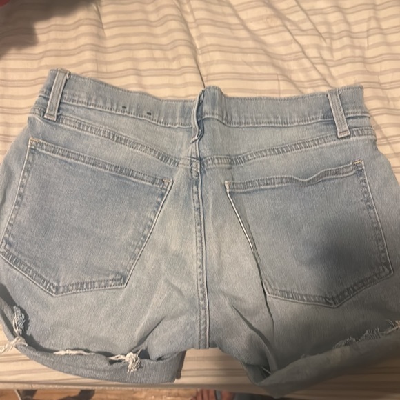 Shorts - Picture 3 of 3
